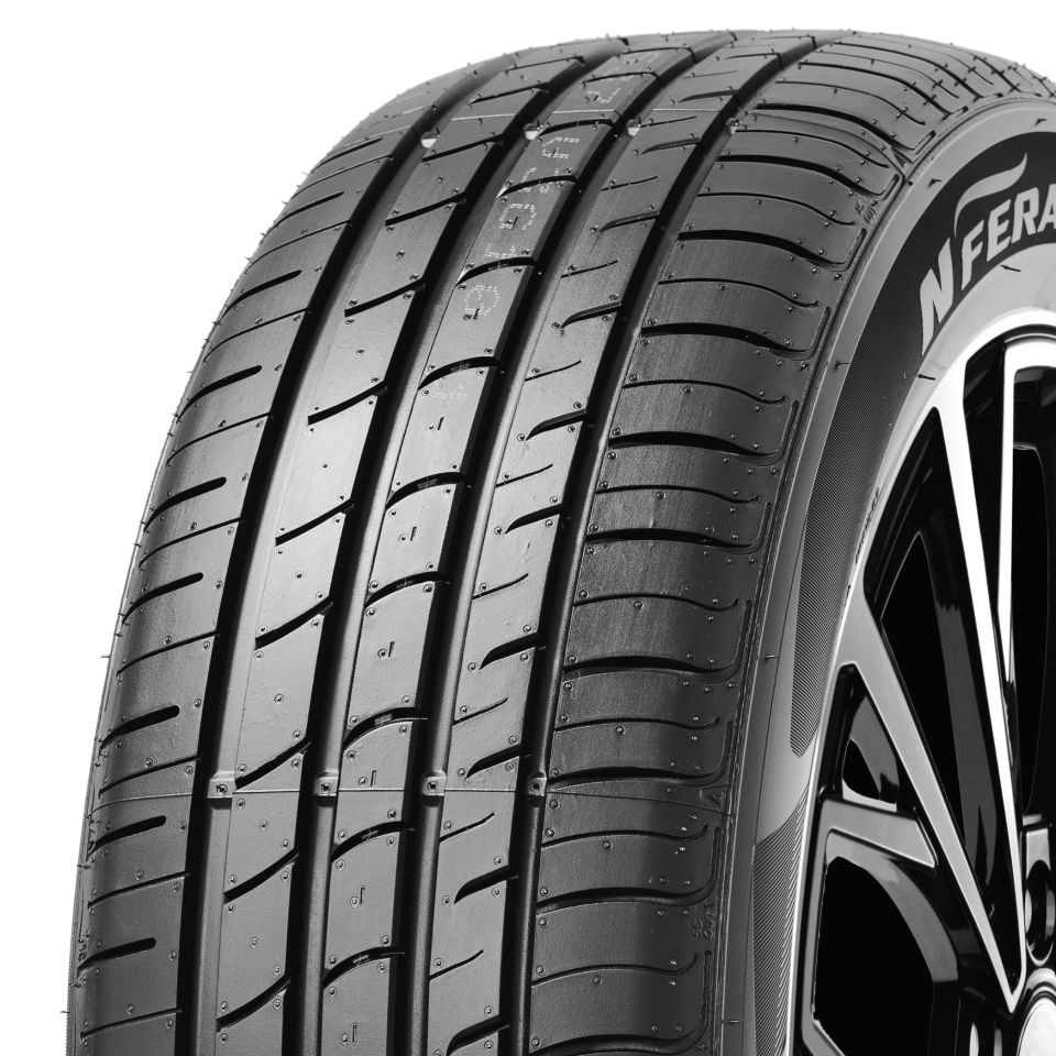 Roadstone N'Fera RU1 235/45 R18 98W XL