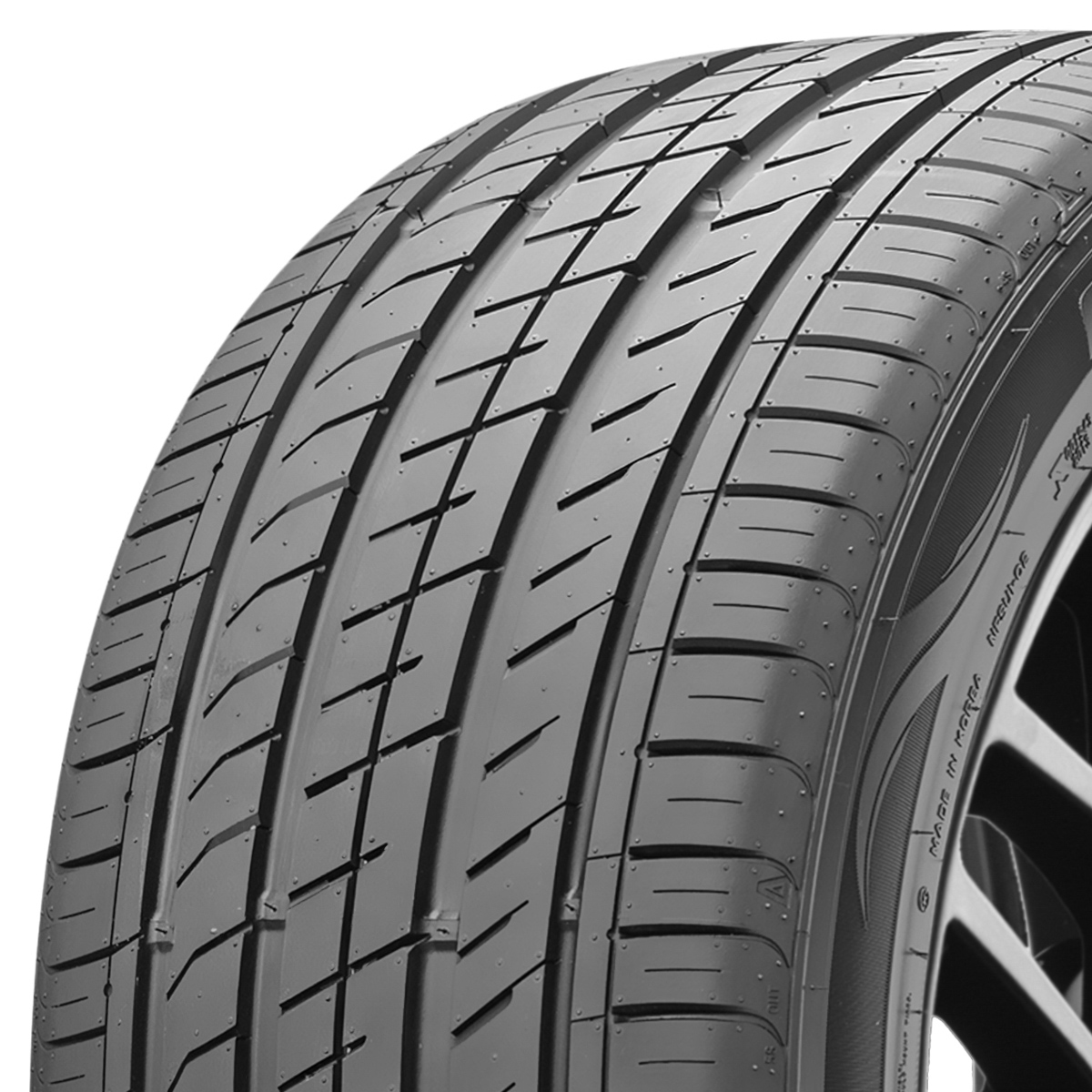 Nexen NFera SU1 старше 3-х лет 275/35 R20 102Y XL